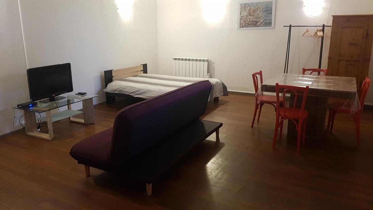 Passins Grand Studio Et Jolies Chambres A Louer מראה חיצוני תמונה